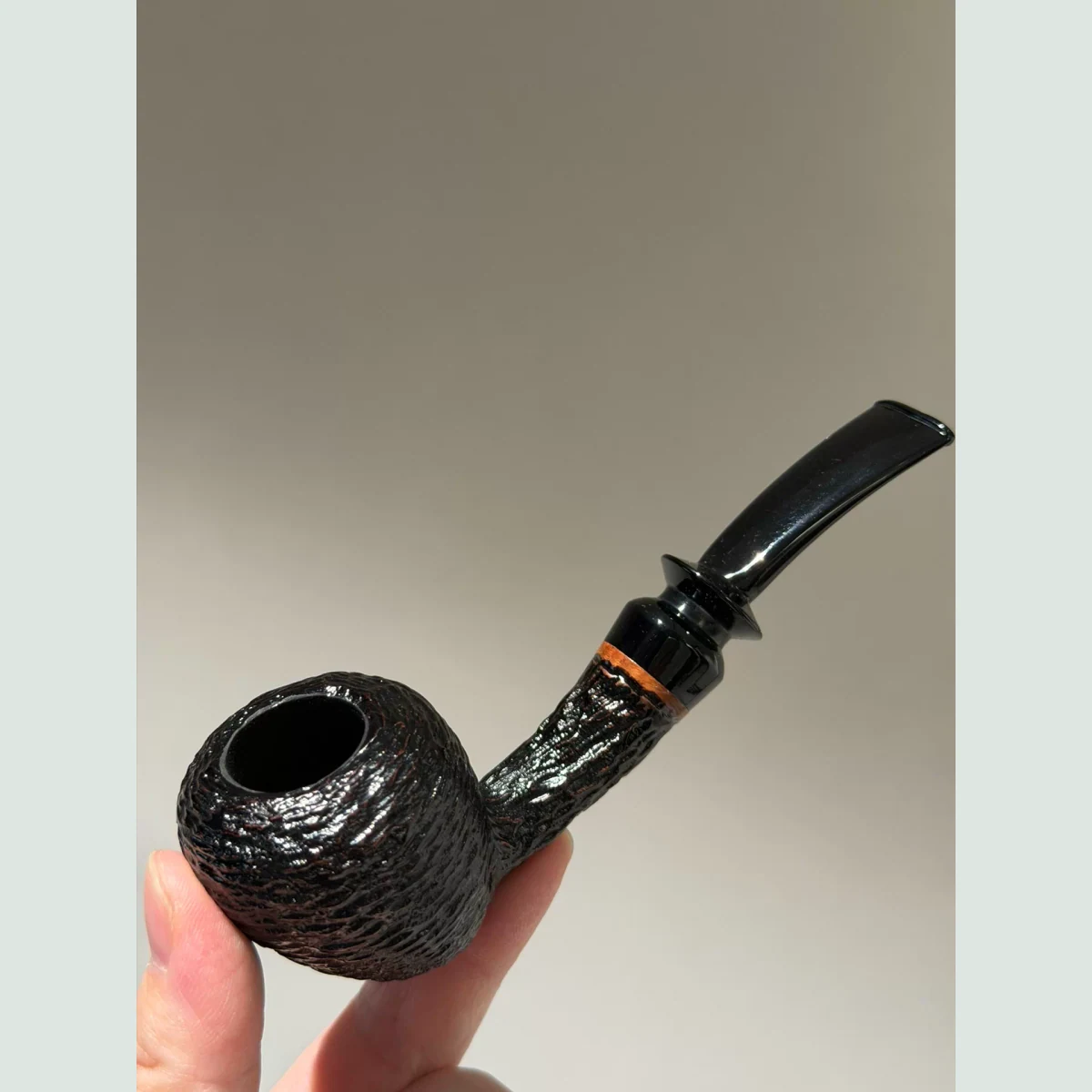 Acorn Bent Solid Briar Wood Tobacco Pipe visible shape and finish detail