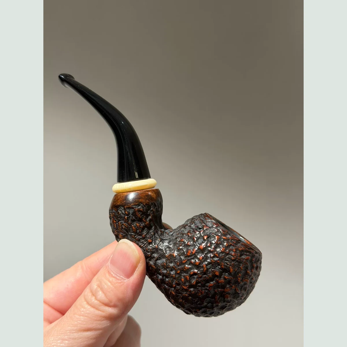 Acorn Music Note Bent Freehand Solid Briar Wood Tobacco Pipe 3mm visible shape and finish detail
