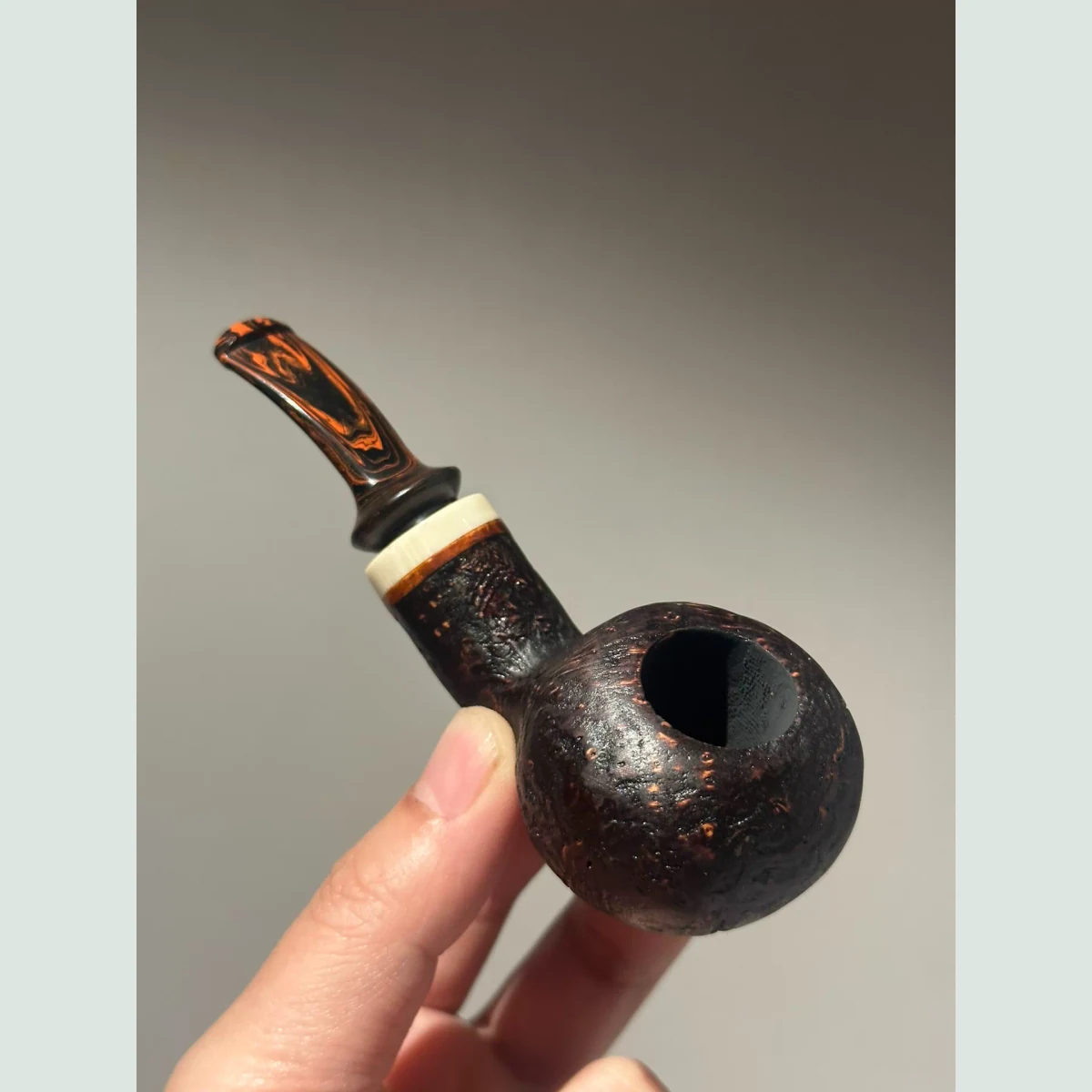 Apple Bent Cooling Chamber Solid Briar Wood Tobacco Pipe supporting product view