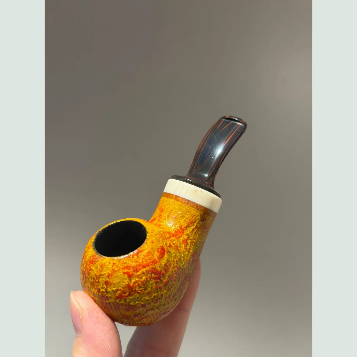 Apple Cooling Chamber Pocket Size Solid Briar Wood Tobacco Pipe visible shape and finish detail
