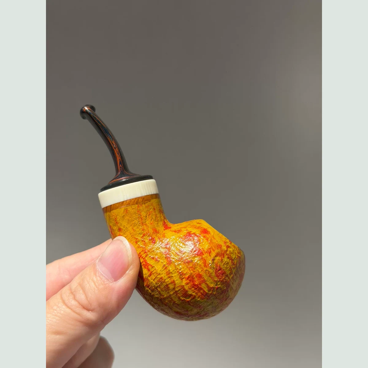 Apple Cooling Chamber Pocket Size Solid Briar Wood Tobacco Pipe supporting product view