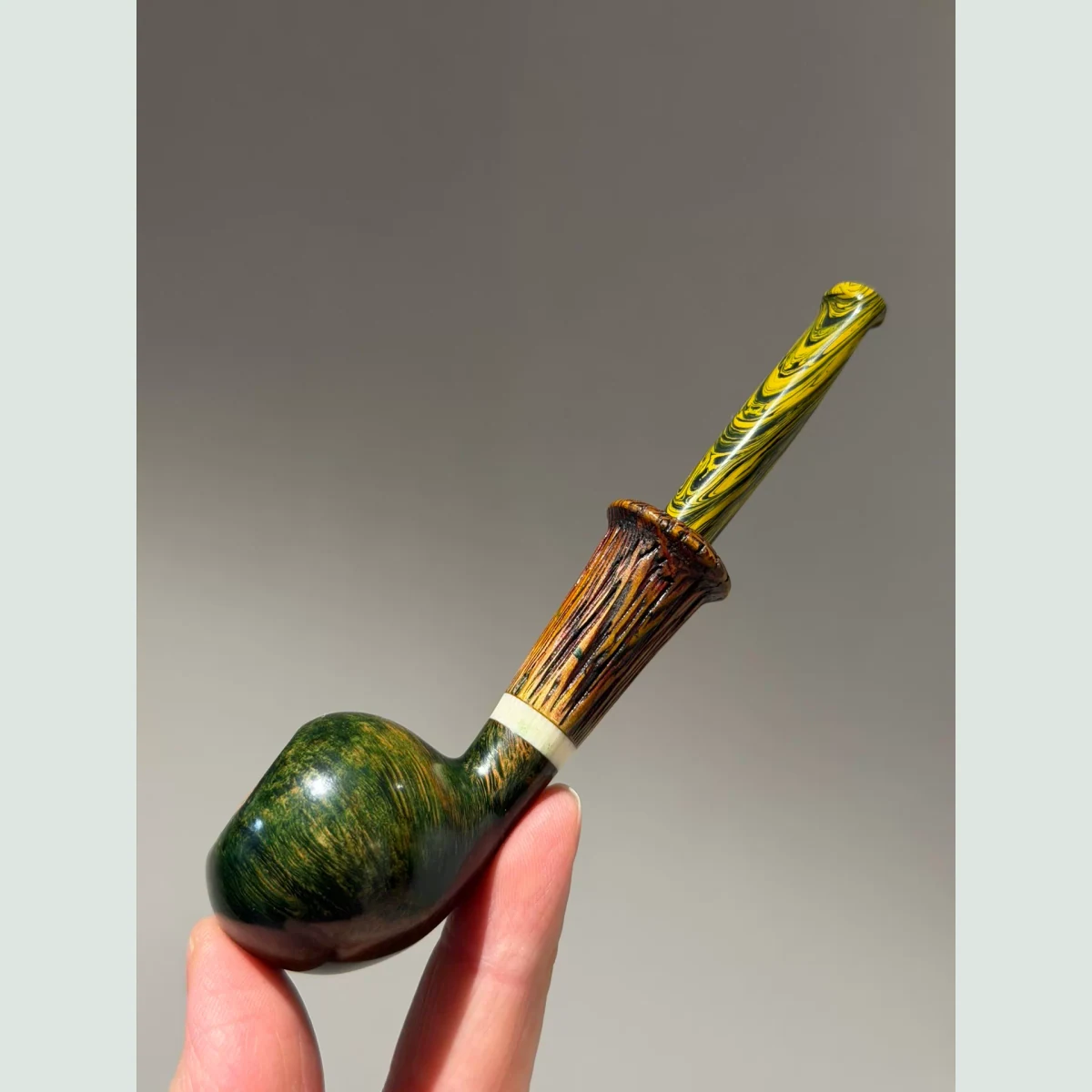 Apple Straight Army Mount Pocket Size Solid Briar Wood Tobacco Pipe visible shape and finish detail