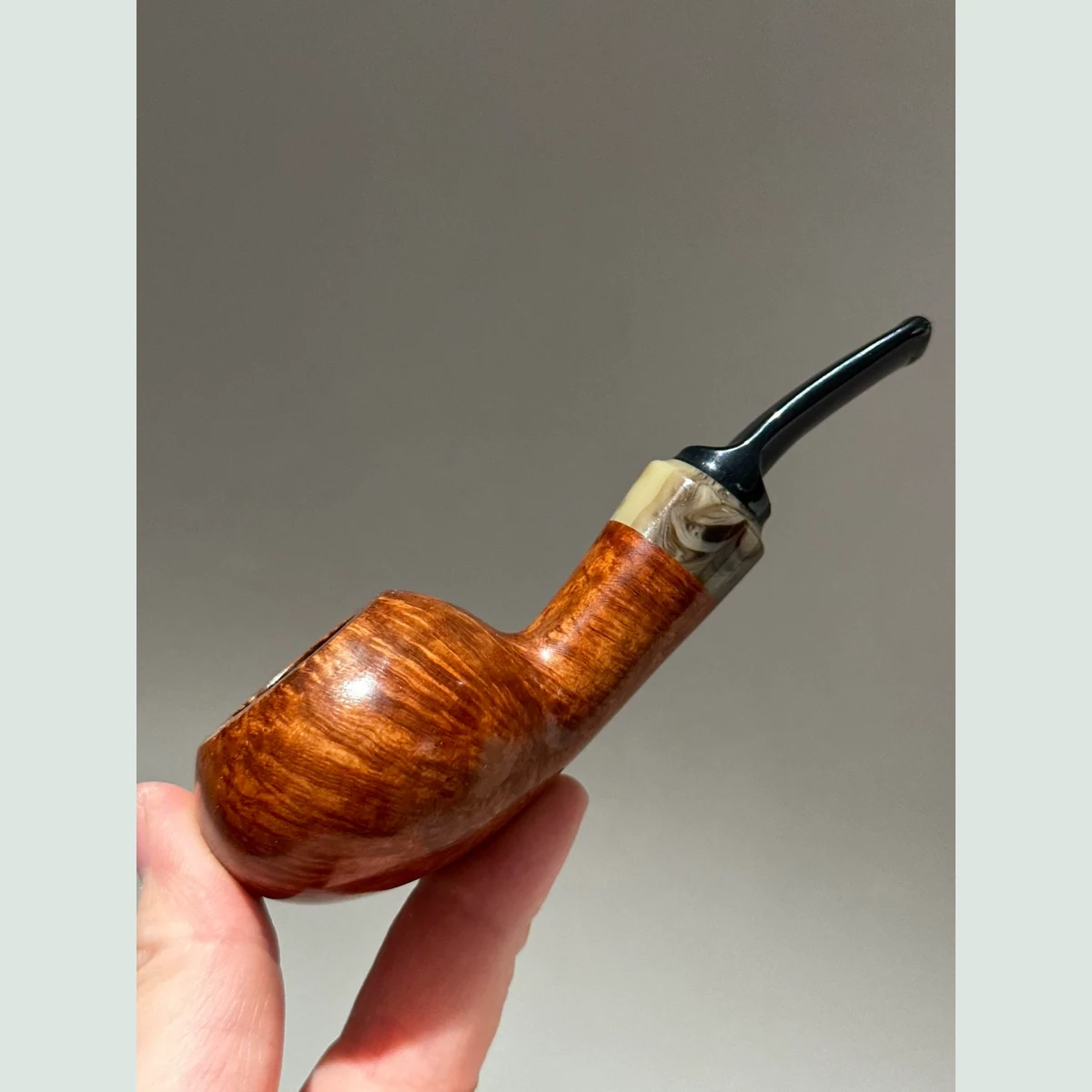 Apple Tomato Slightly Bent Solid Briar Wood Tobacco Pipe supporting product view