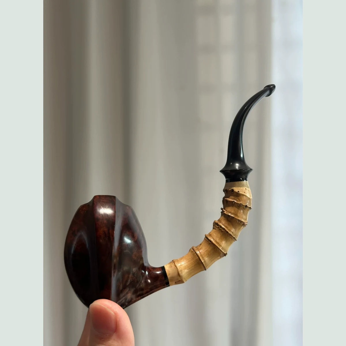 Bamboo-Shank Shield Bent Solid Briar Wood Tobacco Pipe supporting product view