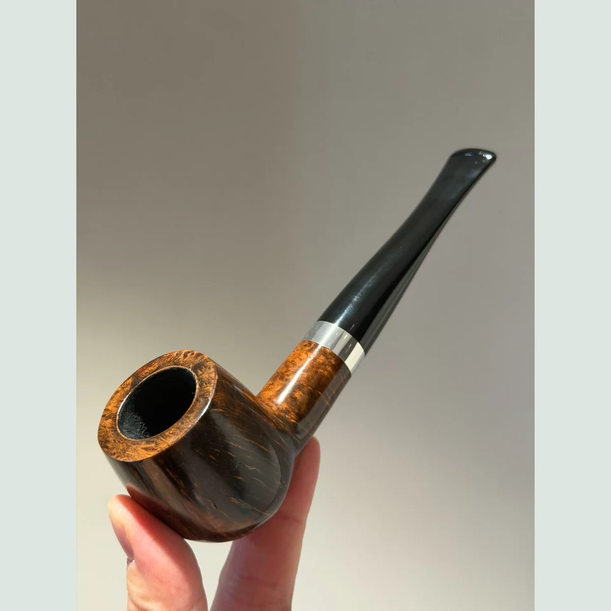 Billiard Straight Solid Briar Wood Tobacco Pipe visible shape and finish detail