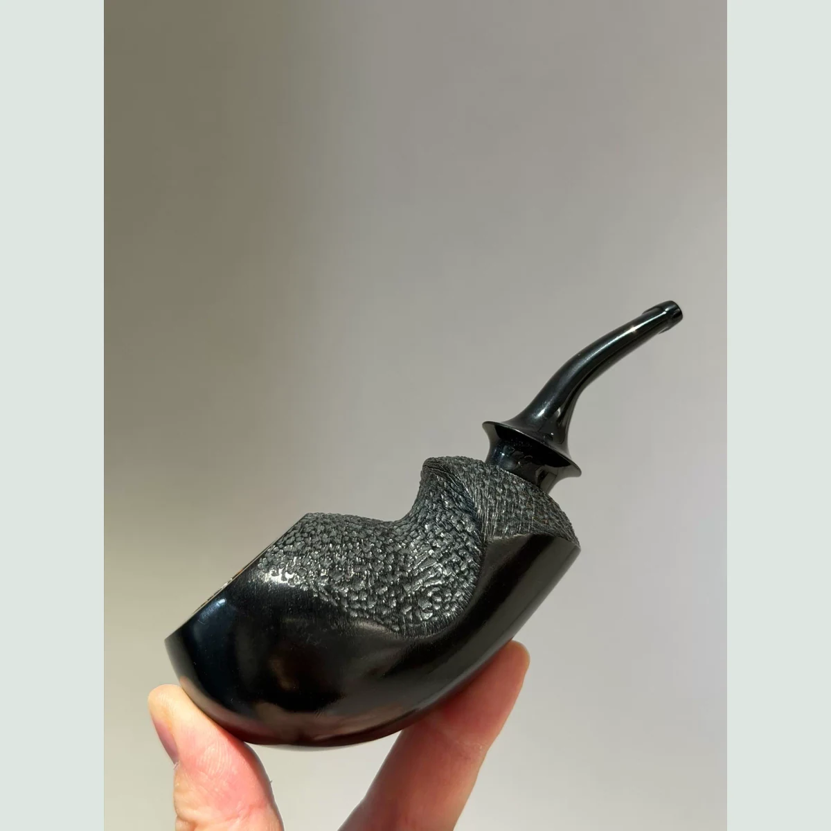 Black Tuxedo Blowfish Bent Handmade Solid Briar Wood Tobacco Pipe visible shape and finish detail
