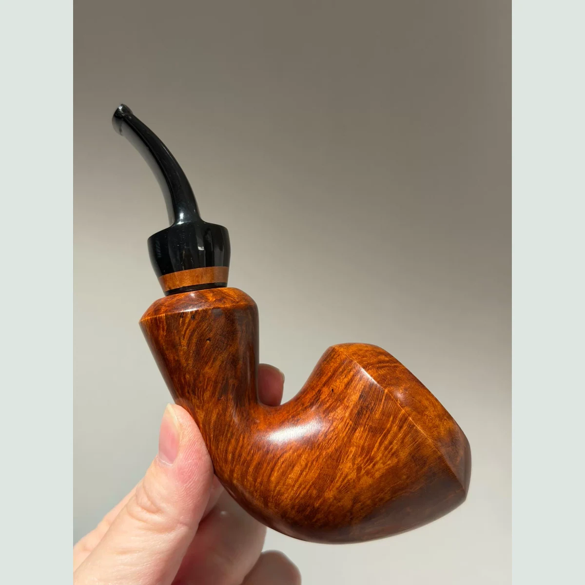 Classic Solid Briar Wood Tobacco Pipe supporting product view
