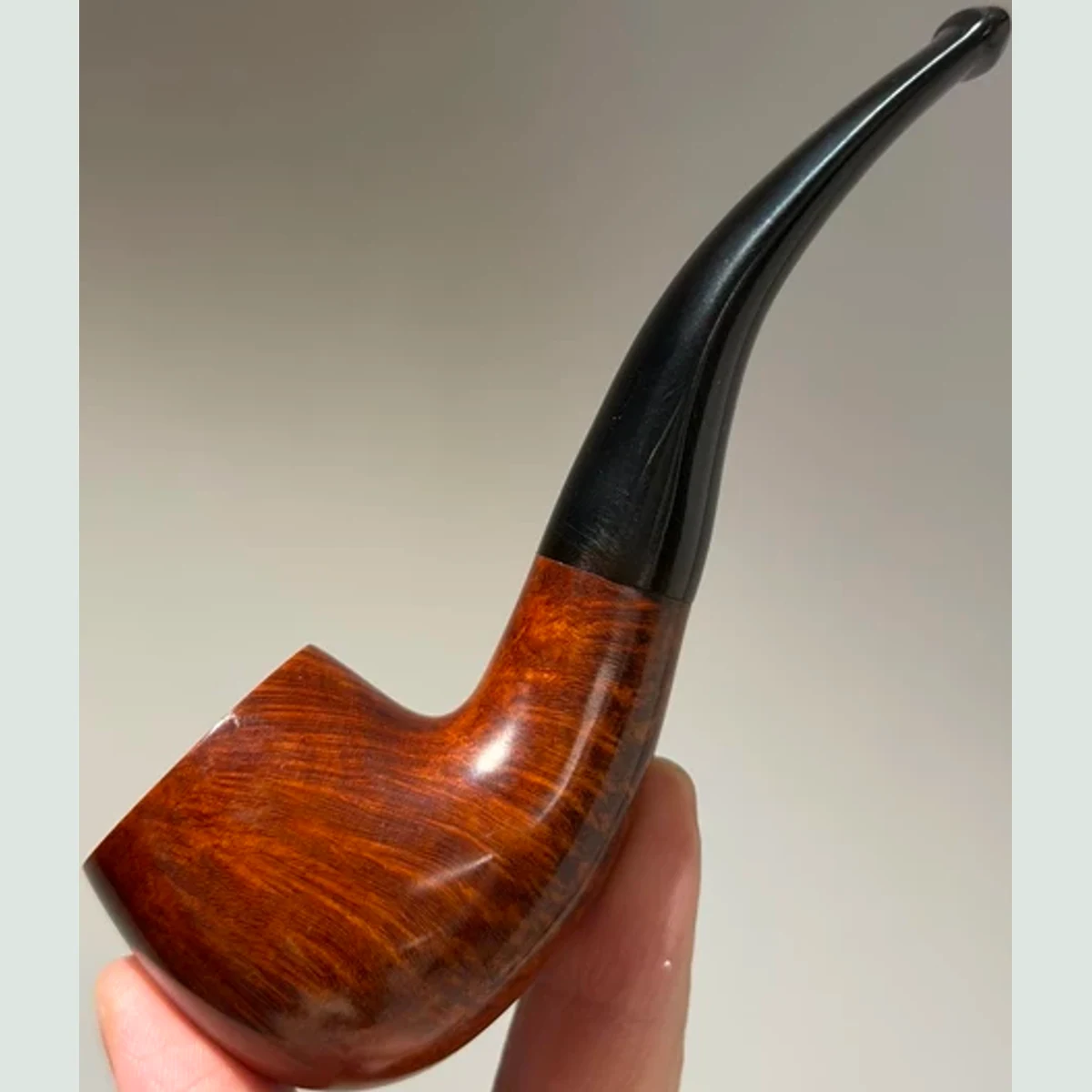 Classic Bent Solid Briar Wood Tobacco Pipe