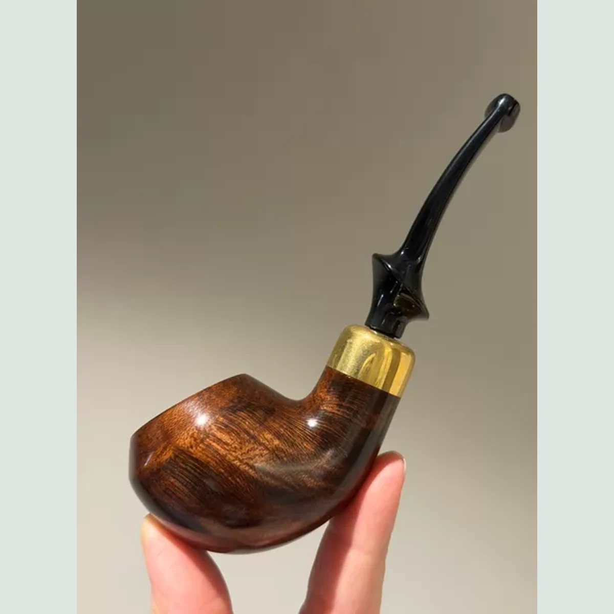 Classic Bent Solid Briar Wood Tobacco Pipe