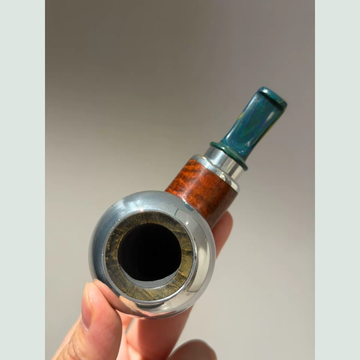 Classic Straight Cooling Chamber Nose Warmer Solid Briar Wood Tobacco Pipe visible shape and finish detail