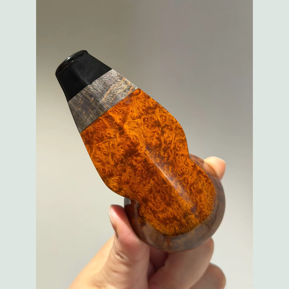 Cobra Wide-Back Solid Briar Wood Tobacco Pipe visible shape and finish detail