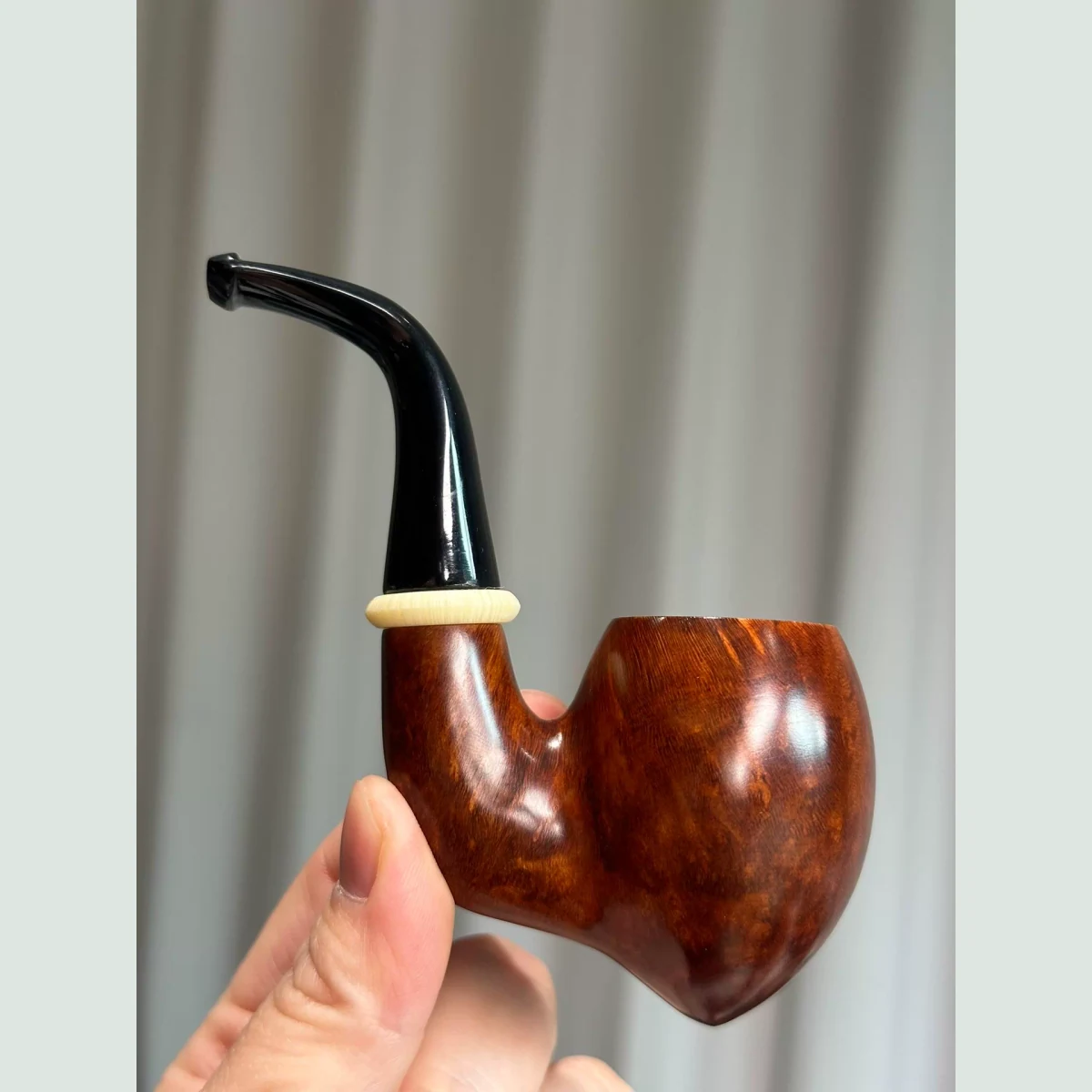 Devil Note Full Bent Solid Briar Wood Tobacco Pipe supporting product view