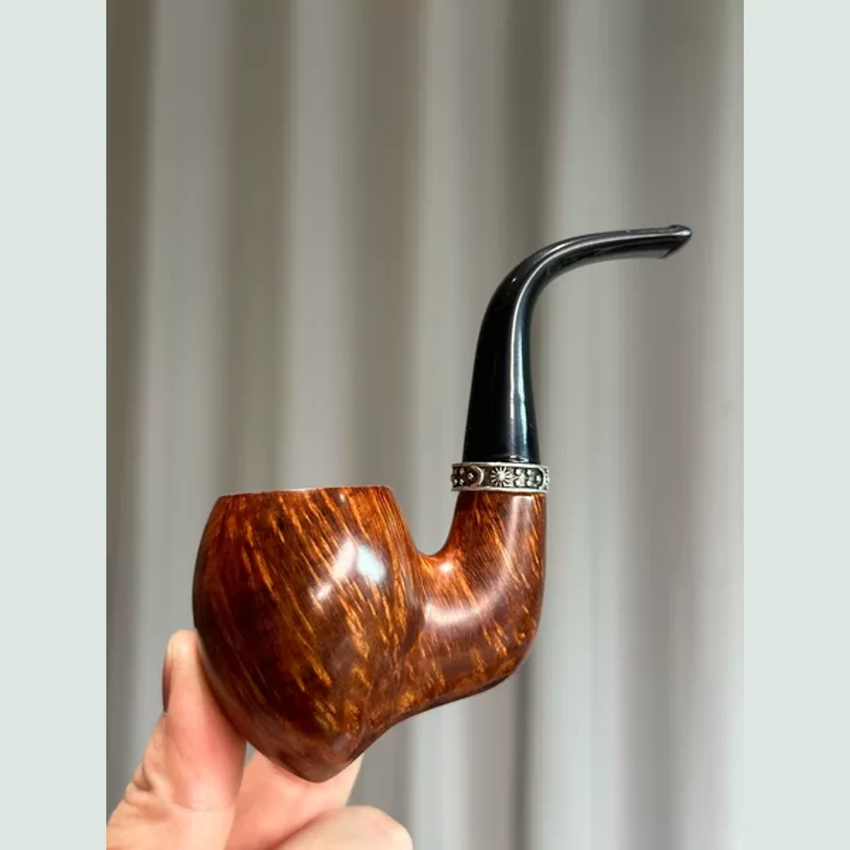 Devil Note Full Bent Solid Briar Wood Tobacco Pipe