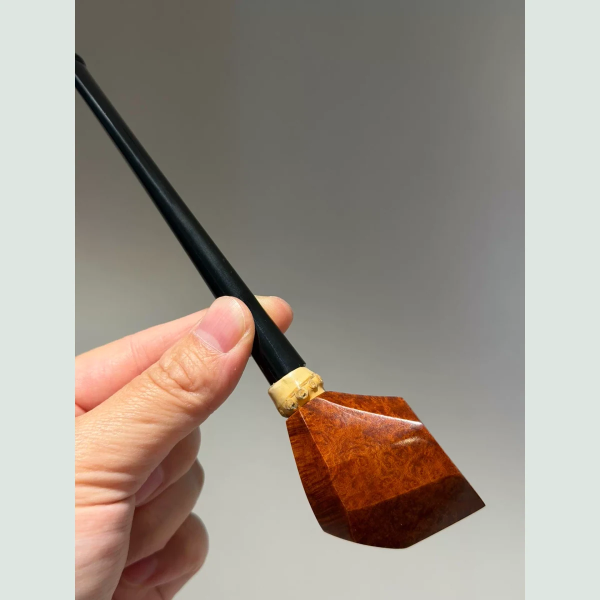 Diamond-Cut Classic Straight Handmade Solid Briar Wood Tobacco Pipe visible shape and finish detail