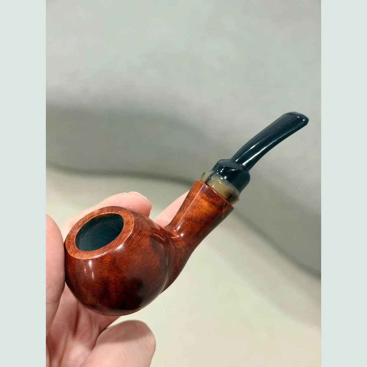 Dragon Egg Solid Briar Wood Tobacco Pipe supporting product view