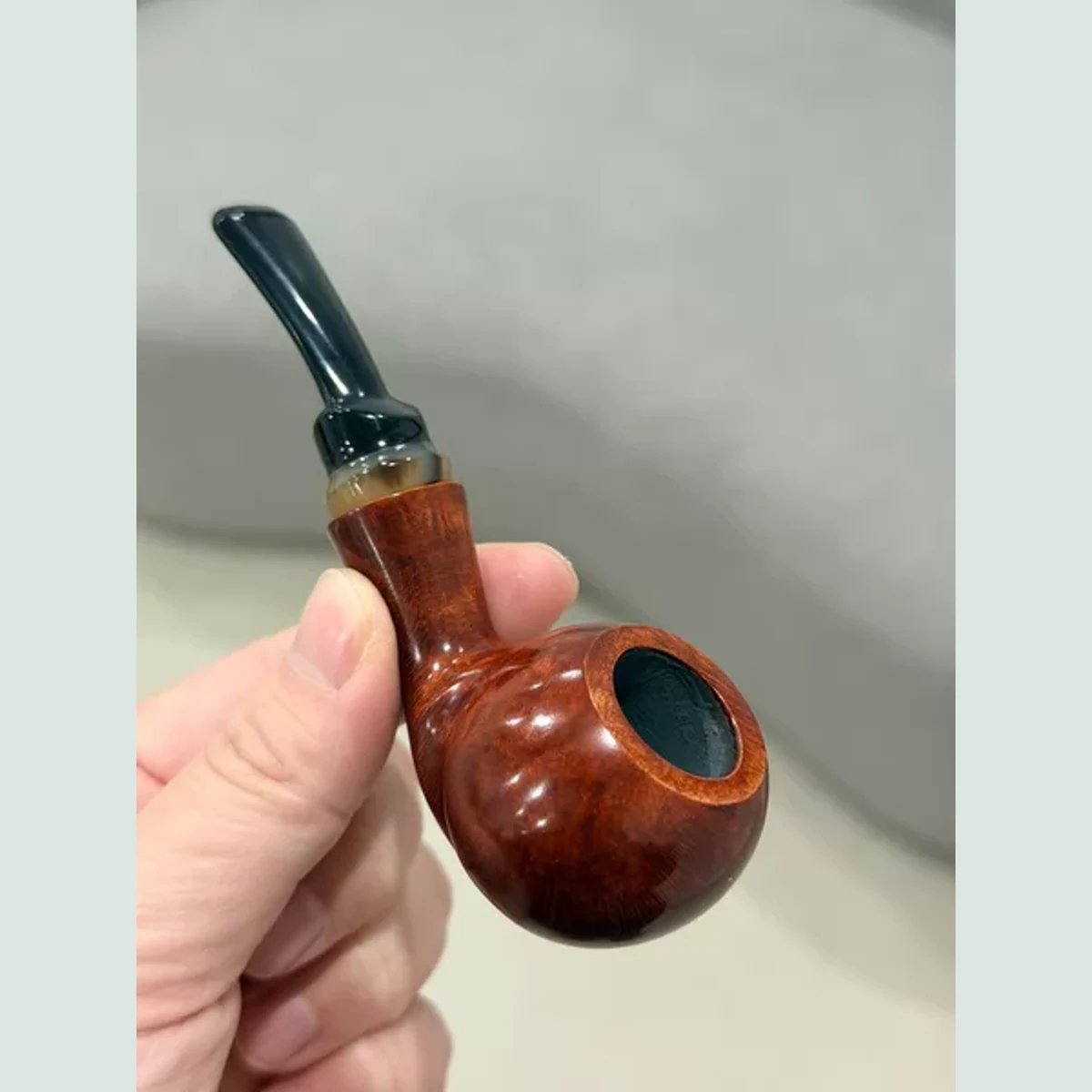 Dragon Egg Solid Briar Wood Tobacco Pipe visible shape and finish detail