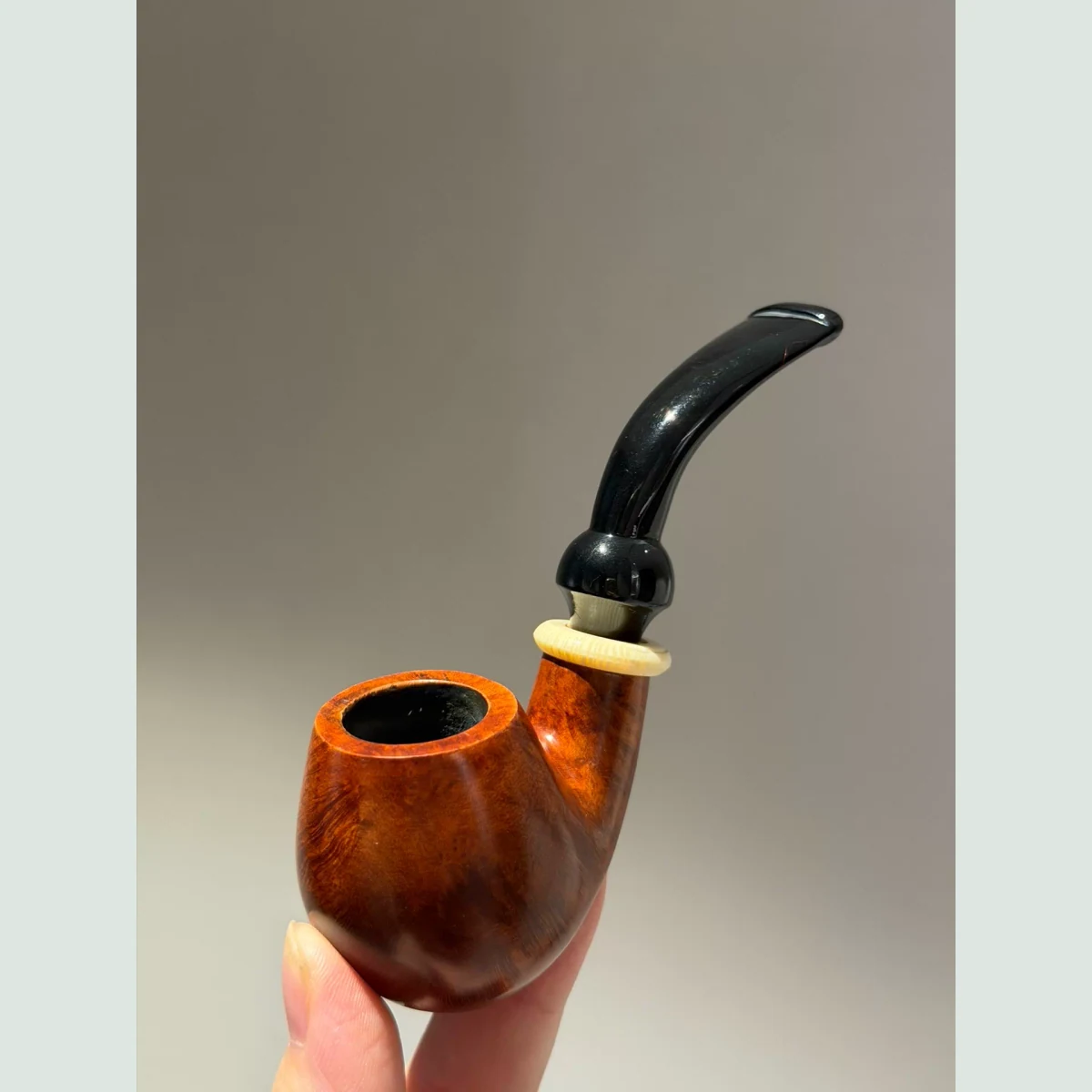Egg Sherlock Full Bent Solid Briar Wood Tobacco Pipe visible shape and finish detail