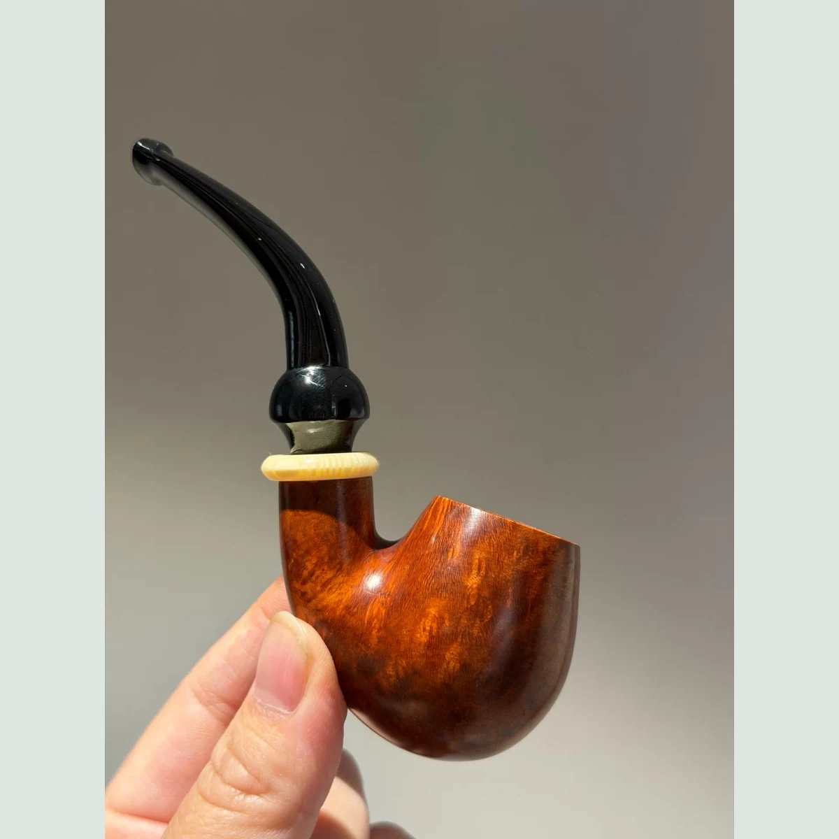 Egg Sherlock Full Bent Solid Briar Wood Tobacco Pipe supporting product view