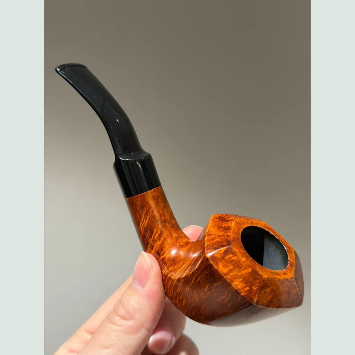 Hexagonal Sherlock Bent Solid Briar Wood Tobacco Pipe supporting product view