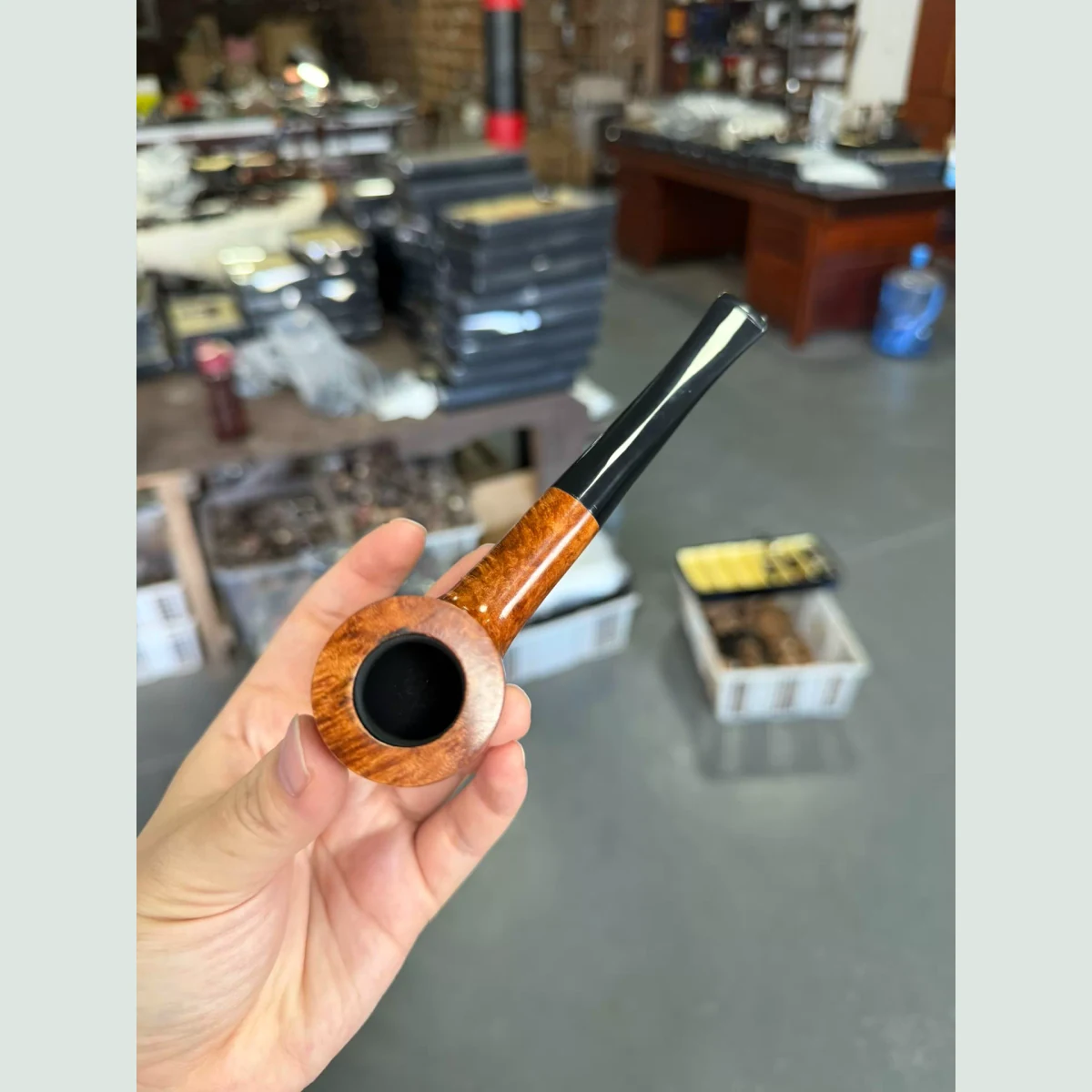 Large Billiard Straight Solid Briar Wood Tobacco Pipe visible shape and finish detail