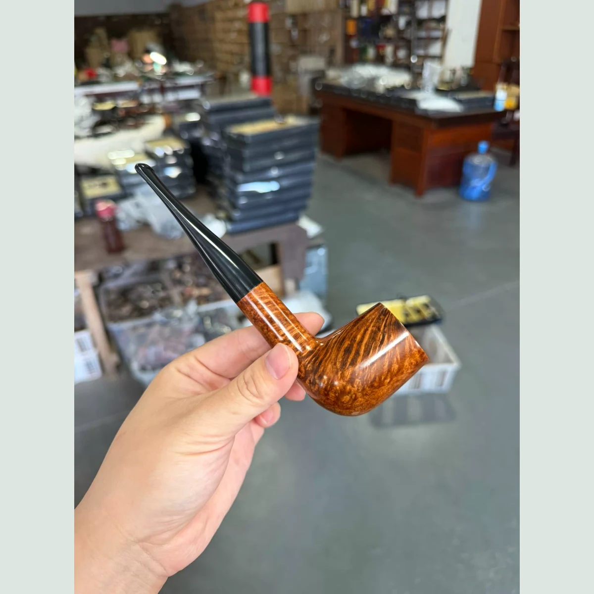 Large Billiard Straight Solid Briar Wood Tobacco Pipe supporting product view