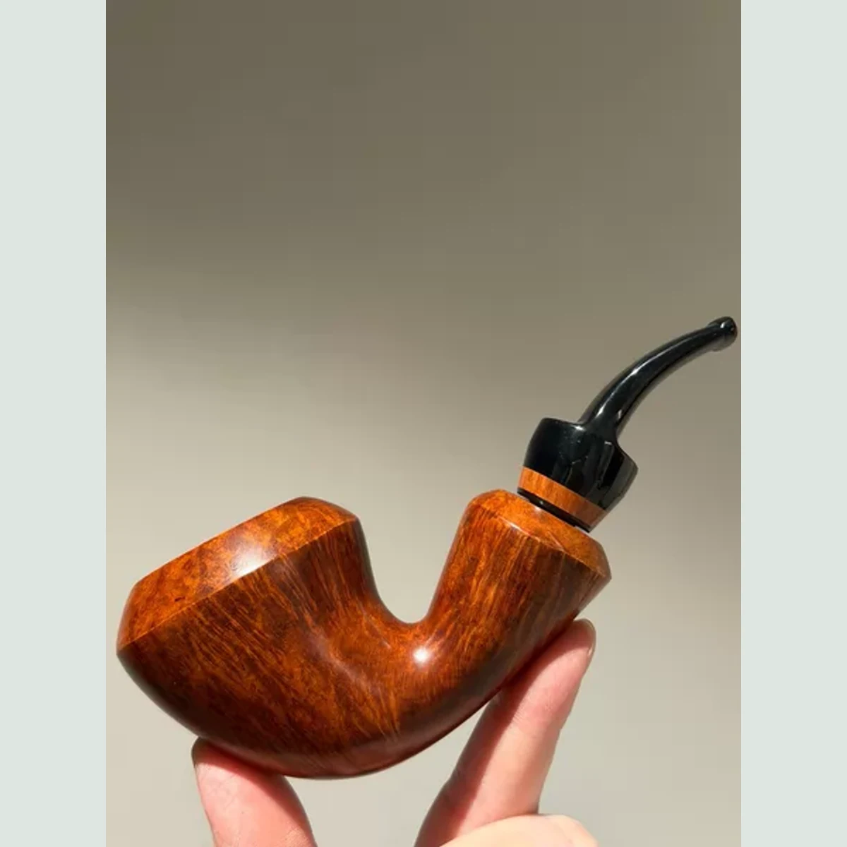Large Classic Bent Solid Briar Wood Tobacco Pipe visible shape and finish detail