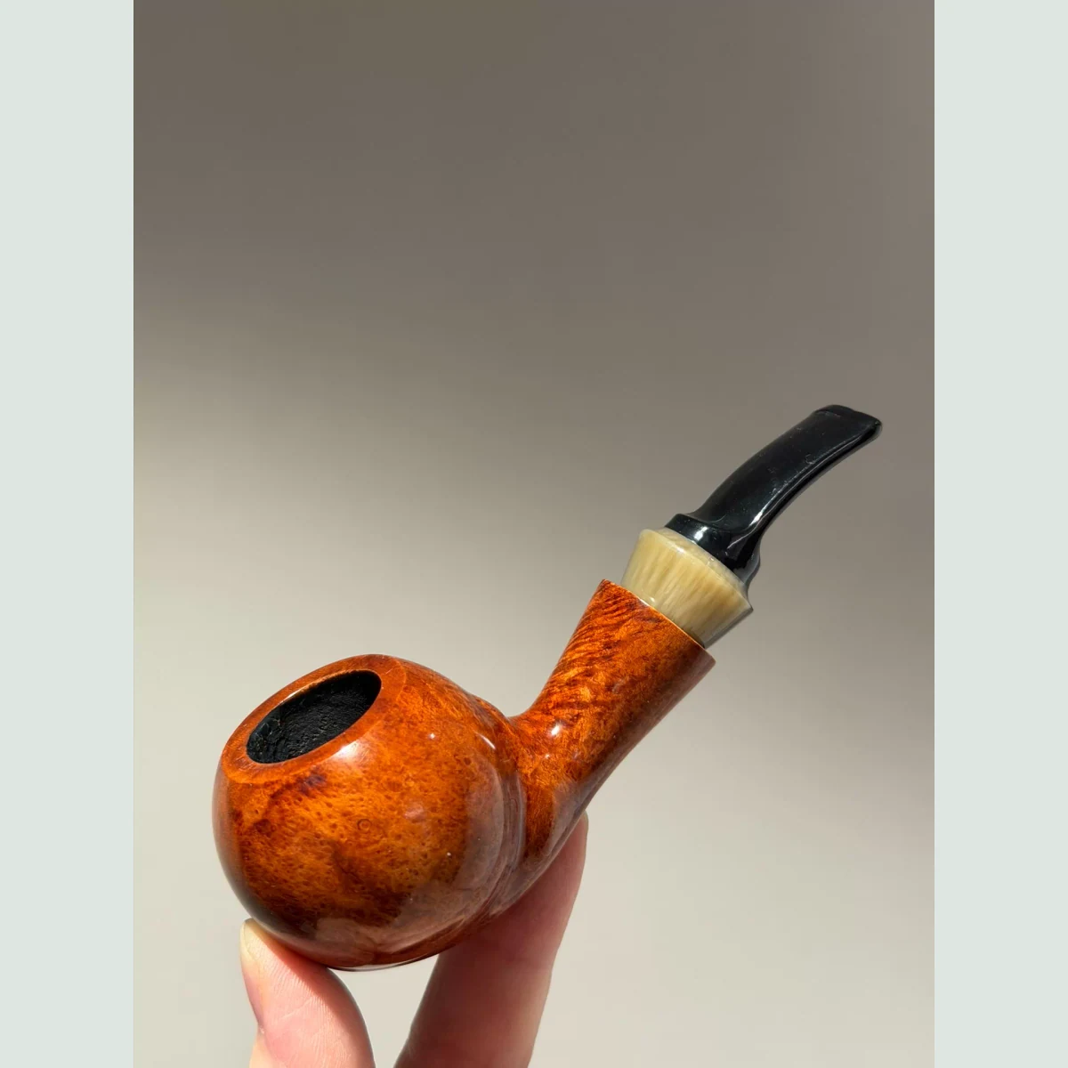 Large Dragon Claw Egg Bent Solid Briar Wood Tobacco Pipe visible shape and finish detail