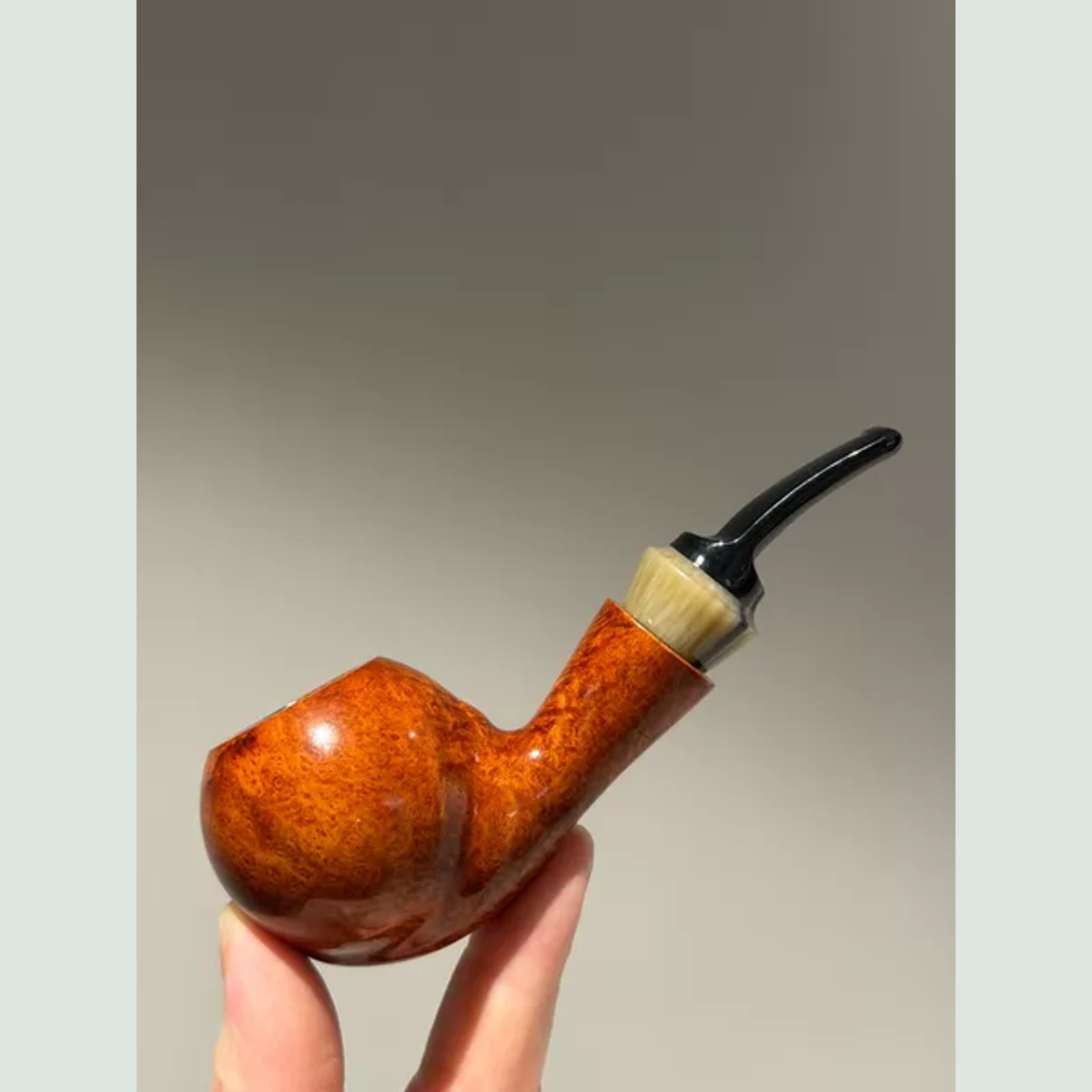 Large Dragon Claw Egg Bent Solid Briar Wood Tobacco Pipe visible shape and finish detail