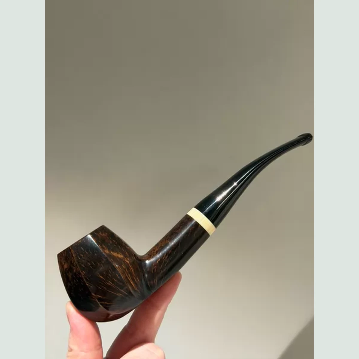 Large Octagonal Sherlock Bent Sitter Solid Briar Wood Tobacco Pipe