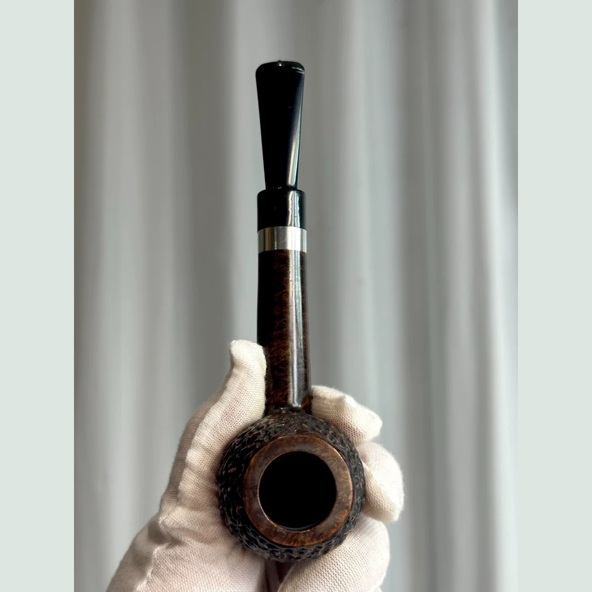 Long-Stem Apple Solid Briar Wood Tobacco Pipe visible shape and finish detail
