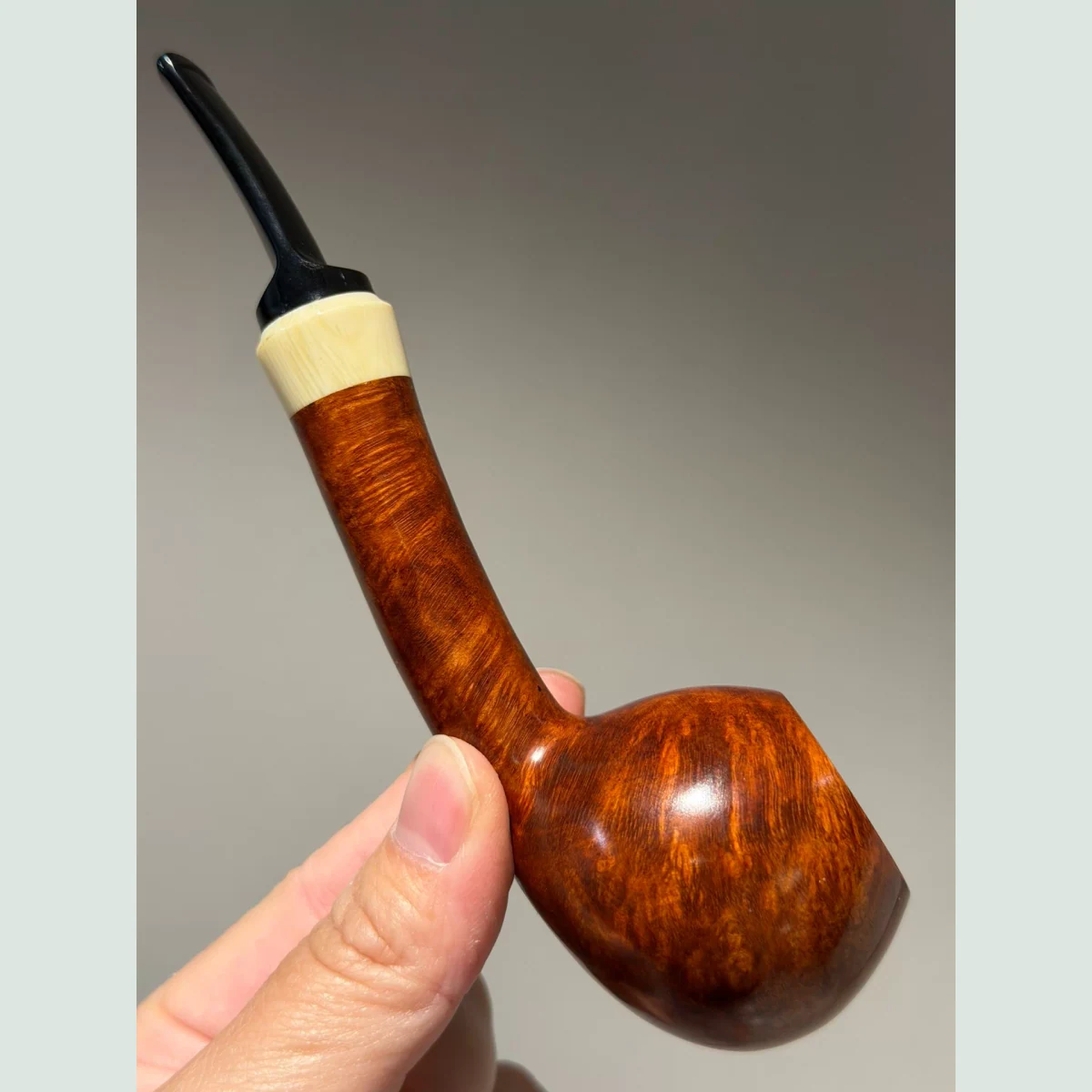 Long-Stem Apple Slightly Bent Solid Briar Wood Tobacco Pipe supporting product view