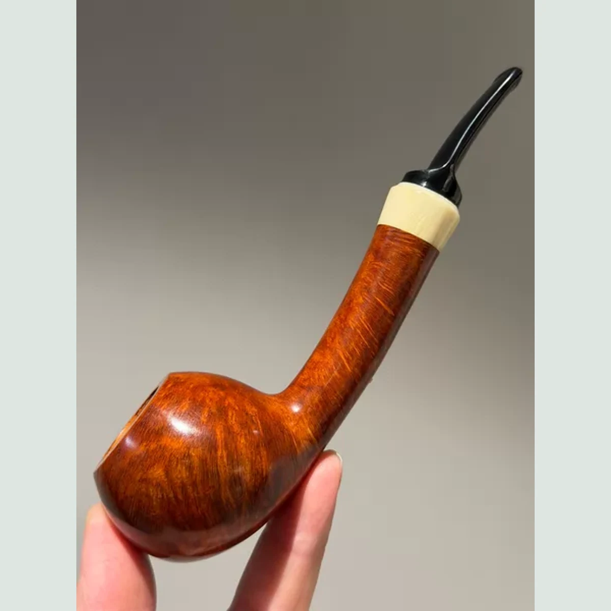 Long-Stem Apple Slightly Bent Solid Briar Wood Tobacco Pipe