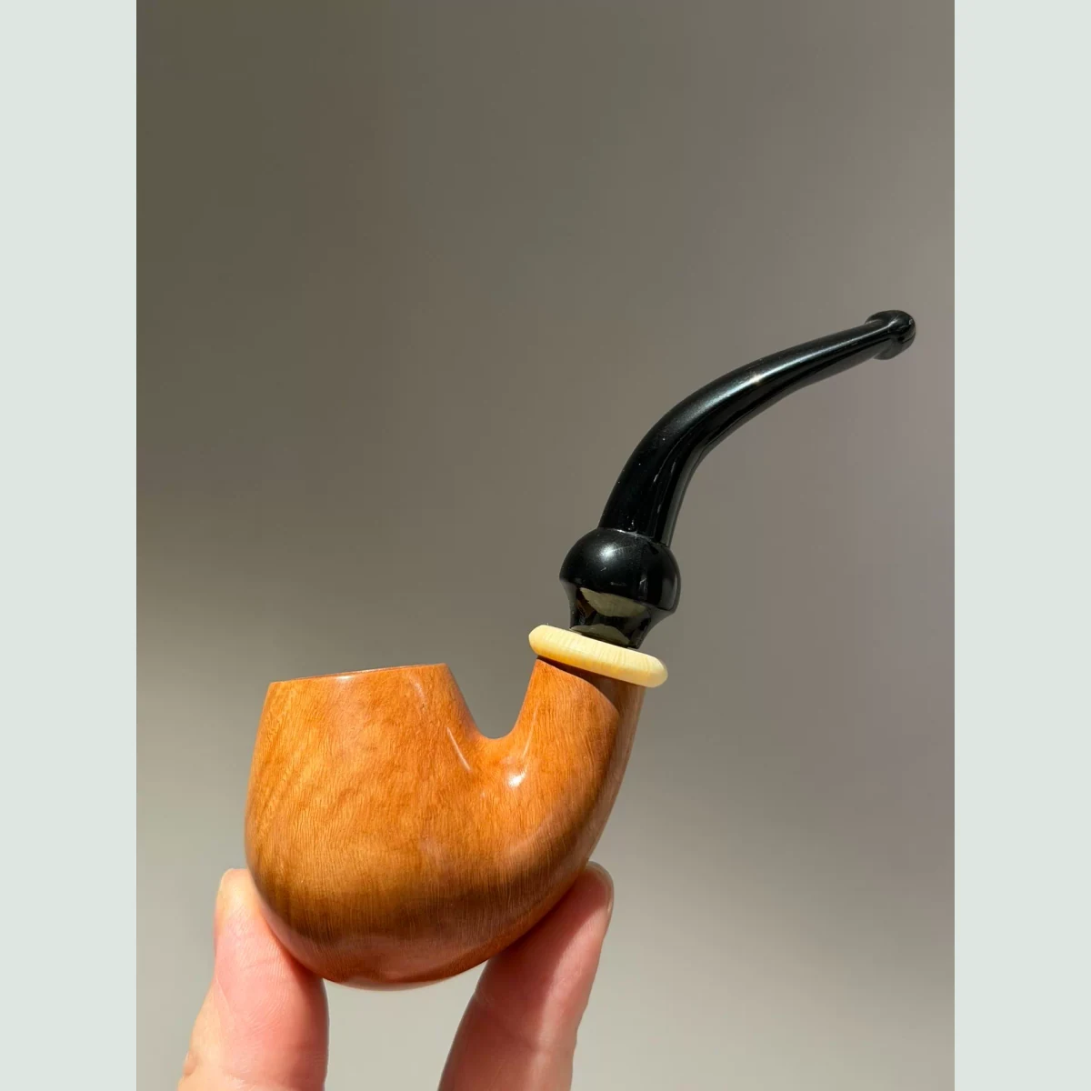Natural Egg Sherlock Full Bent Solid Briar Wood Tobacco Pipe visible shape and finish detail