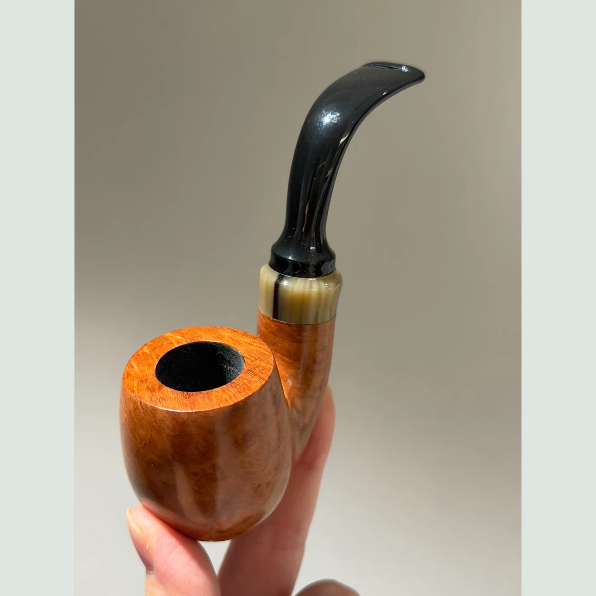 Natural Stalin-Style Full Bent Solid Briar Wood Tobacco Pipe visible shape and finish detail