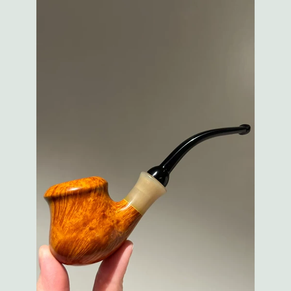 Pitcher Plant Bent Freehand Solid Briar Wood Tobacco Pipe