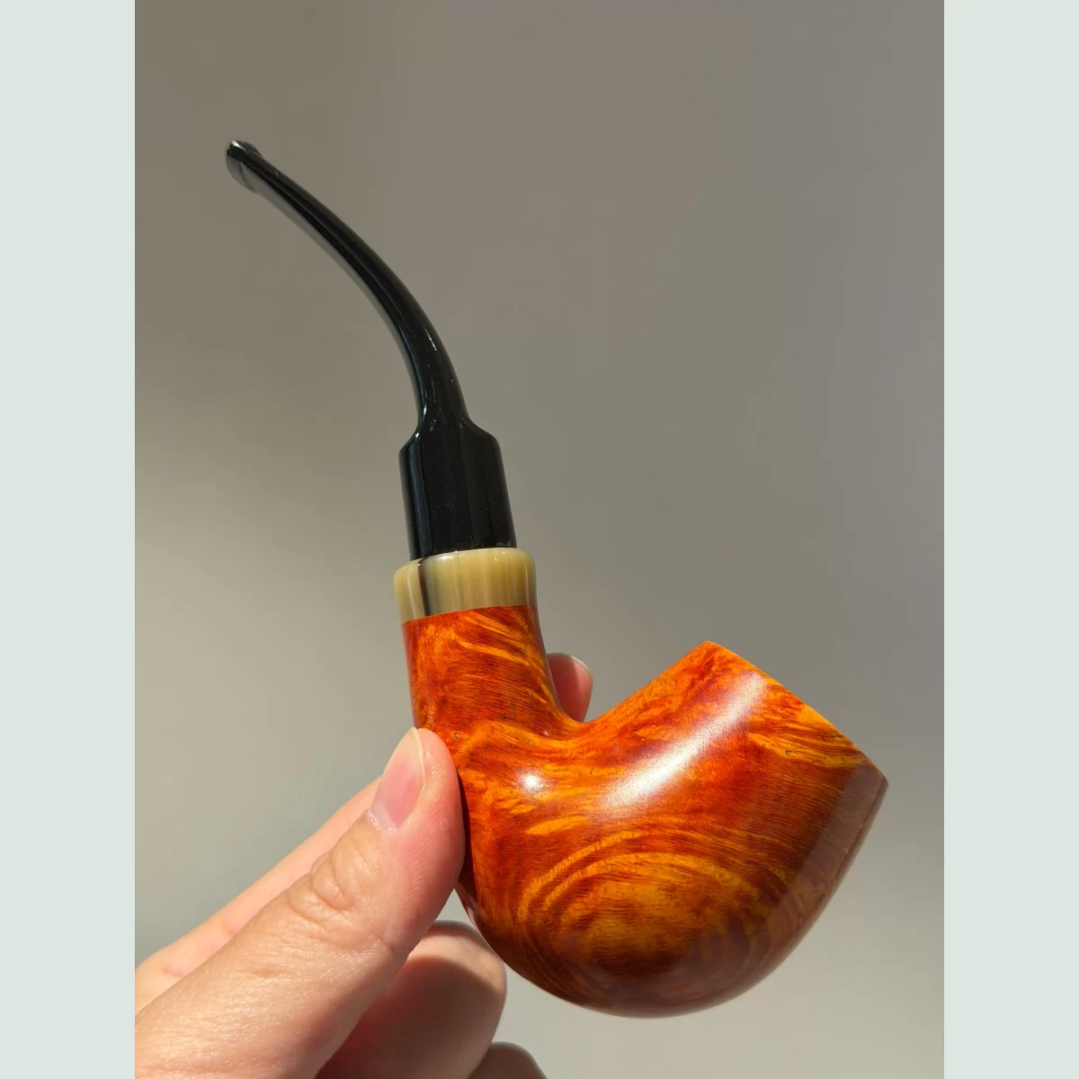 Sherlock Solid Briar Wood Tobacco Pipe supporting product view