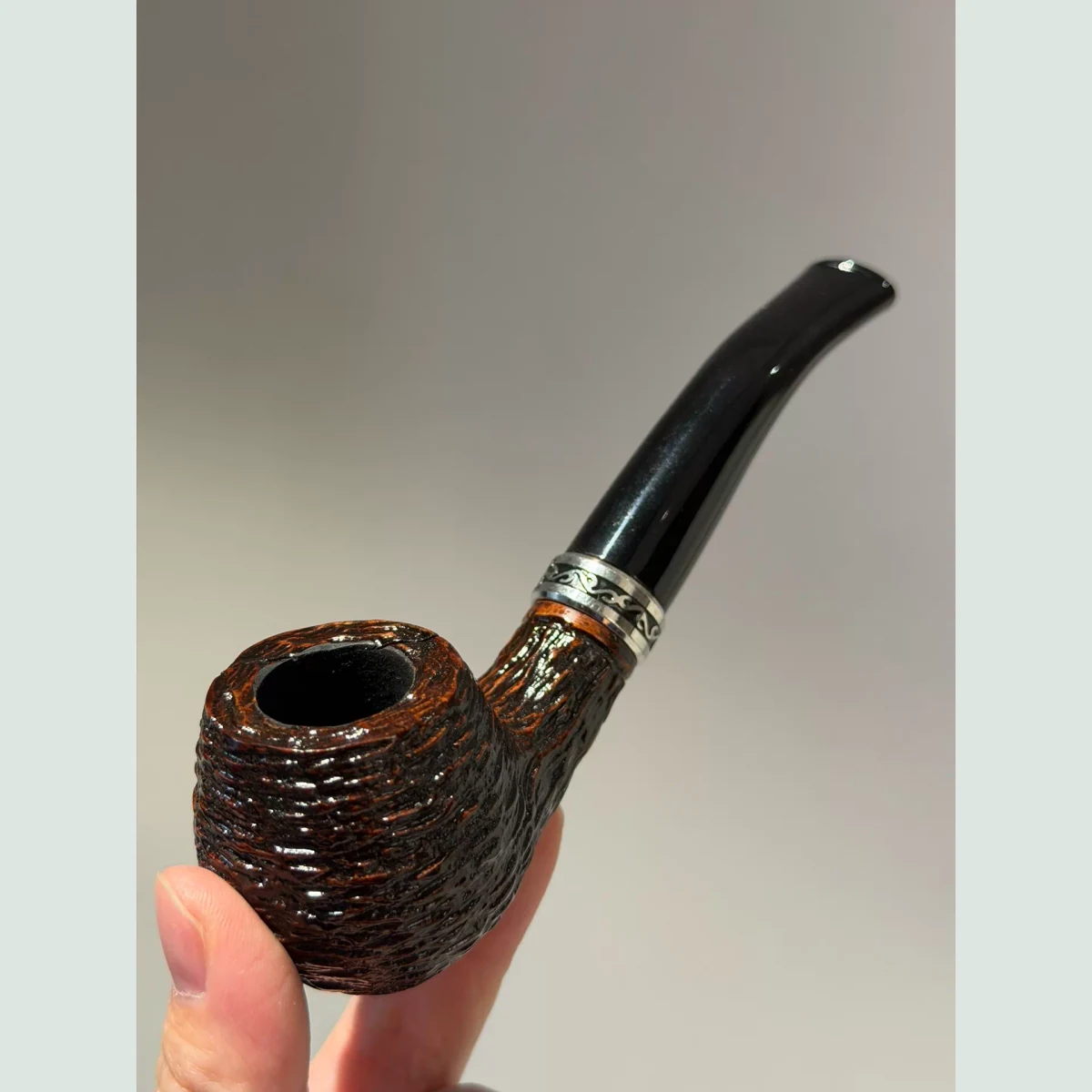 Sherlock Bent Solid Briar Wood Tobacco Pipe visible shape and finish detail