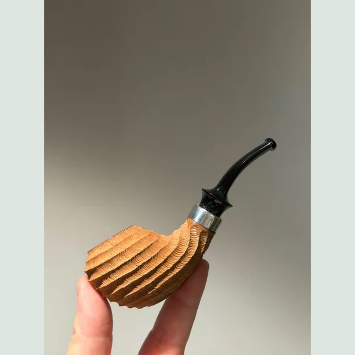 Spiral Bulldog Solid Briar Wood Tobacco Pipe