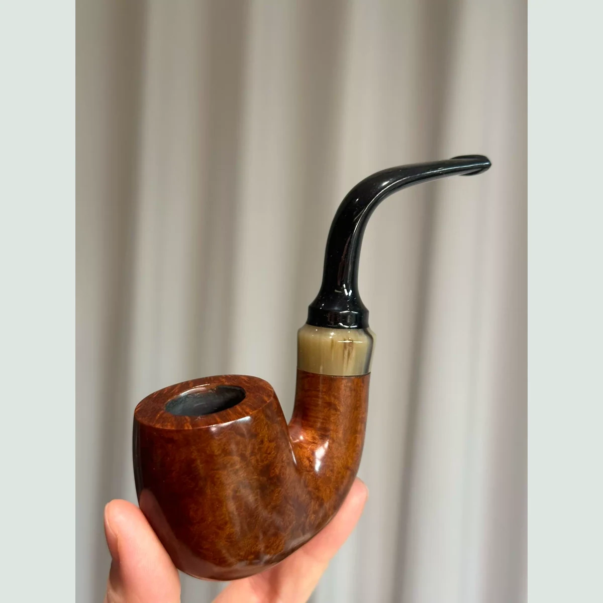 Stalin-Style Full Bent Solid Briar Wood Tobacco Pipe visible shape and finish detail