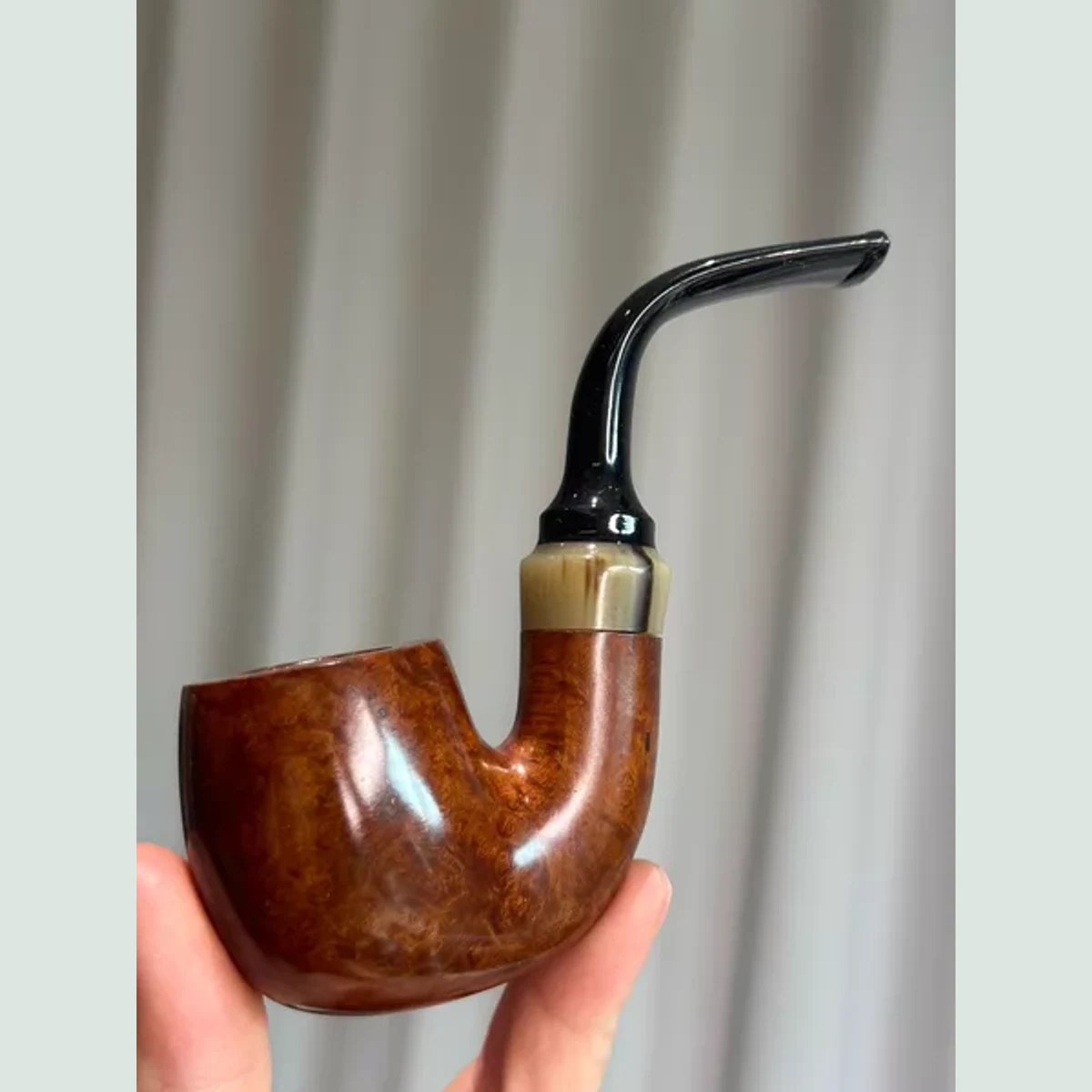 Stalin-Style Full Bent Solid Briar Wood Tobacco Pipe visible shape and finish detail