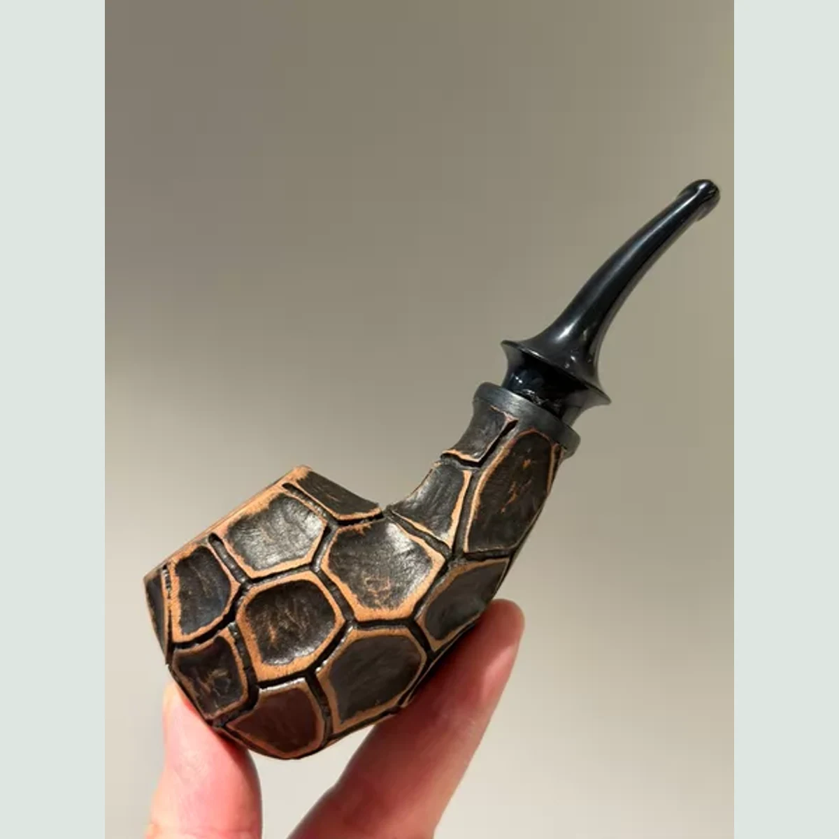 Tortoiseshell Carved Classic Handmade Solid Briar Wood Tobacco Pipe visible shape and finish detail