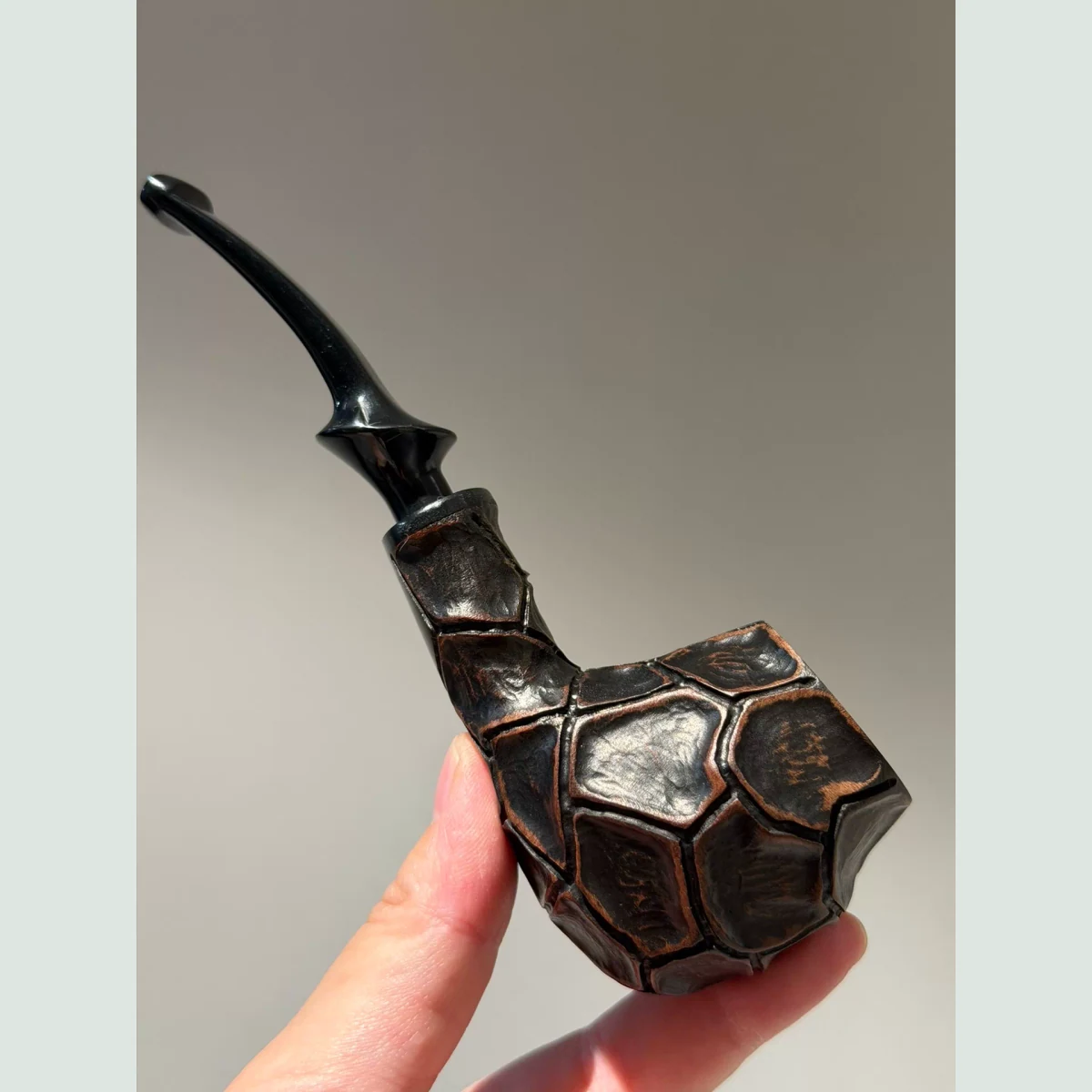 Tortoiseshell Carved Classic Handmade Solid Briar Wood Tobacco Pipe supporting product view