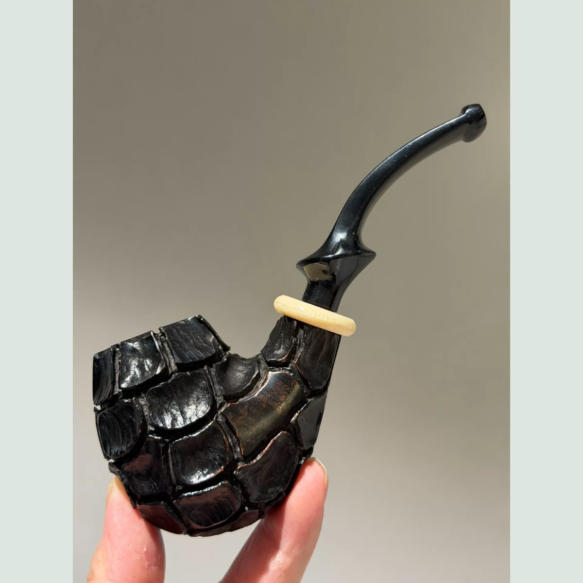 Tortoiseshell Carved Sherlock Bent Solid Briar Wood Tobacco Pipe supporting product view