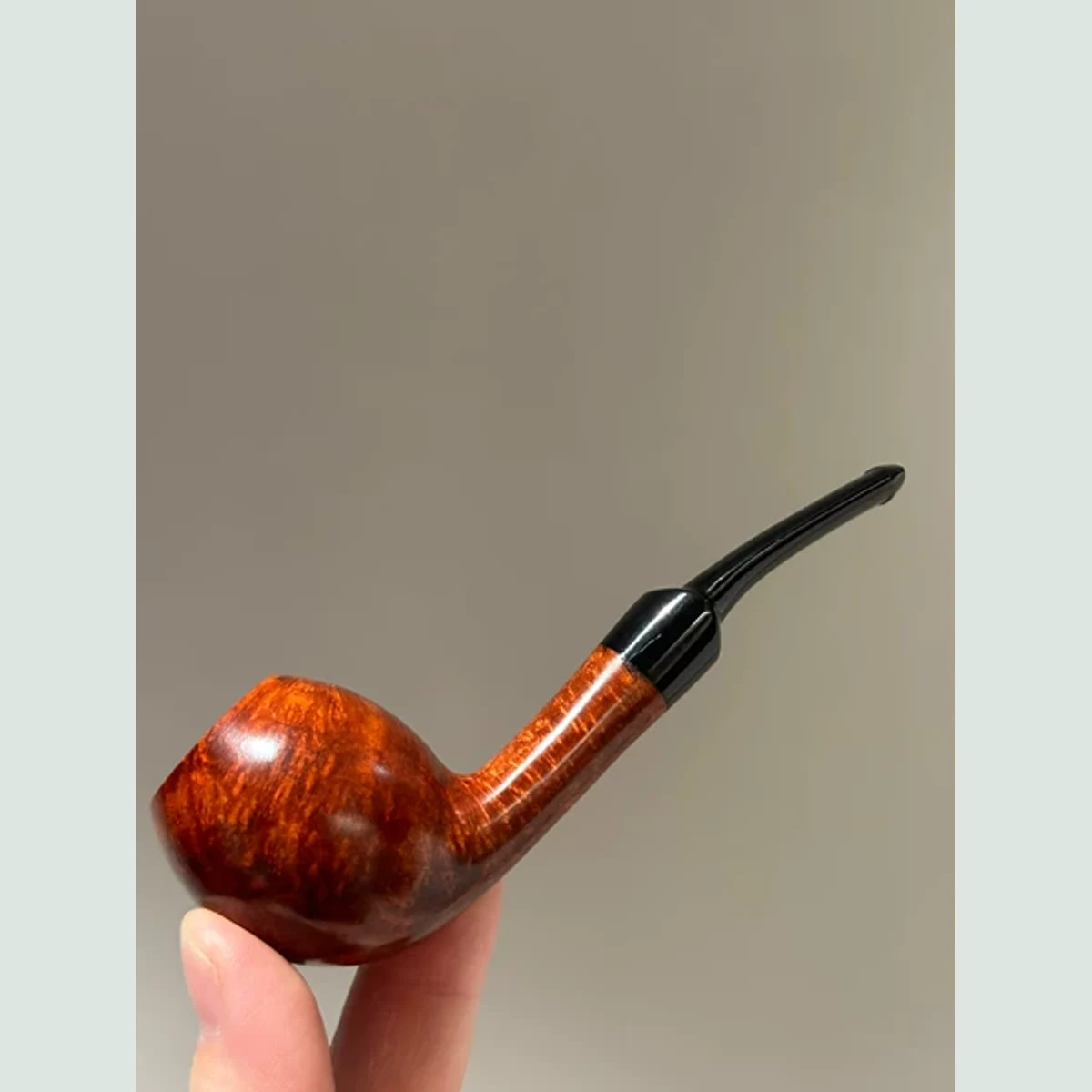 Tulip Slightly Bent Solid Briar Wood Tobacco Pipe