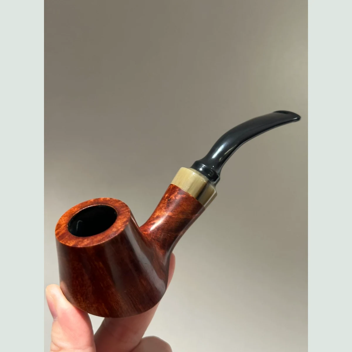 Volcano Bent Solid Briar Wood Tobacco Pipe visible shape and finish detail