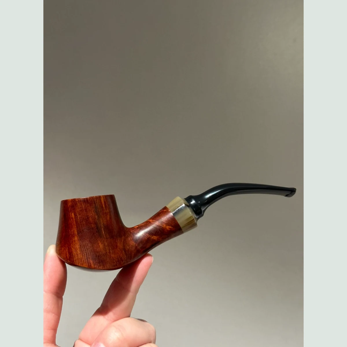 Volcano Bent Solid Briar Wood Tobacco Pipe supporting product view